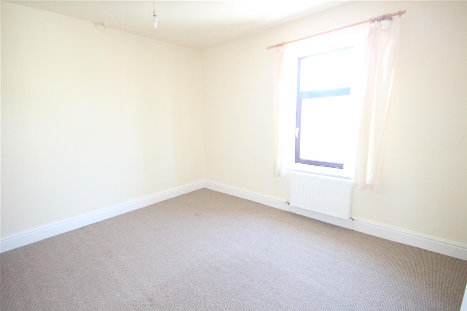 2 bedroom terraced house To Let in Barnoldswick - IMG_7885.jpg